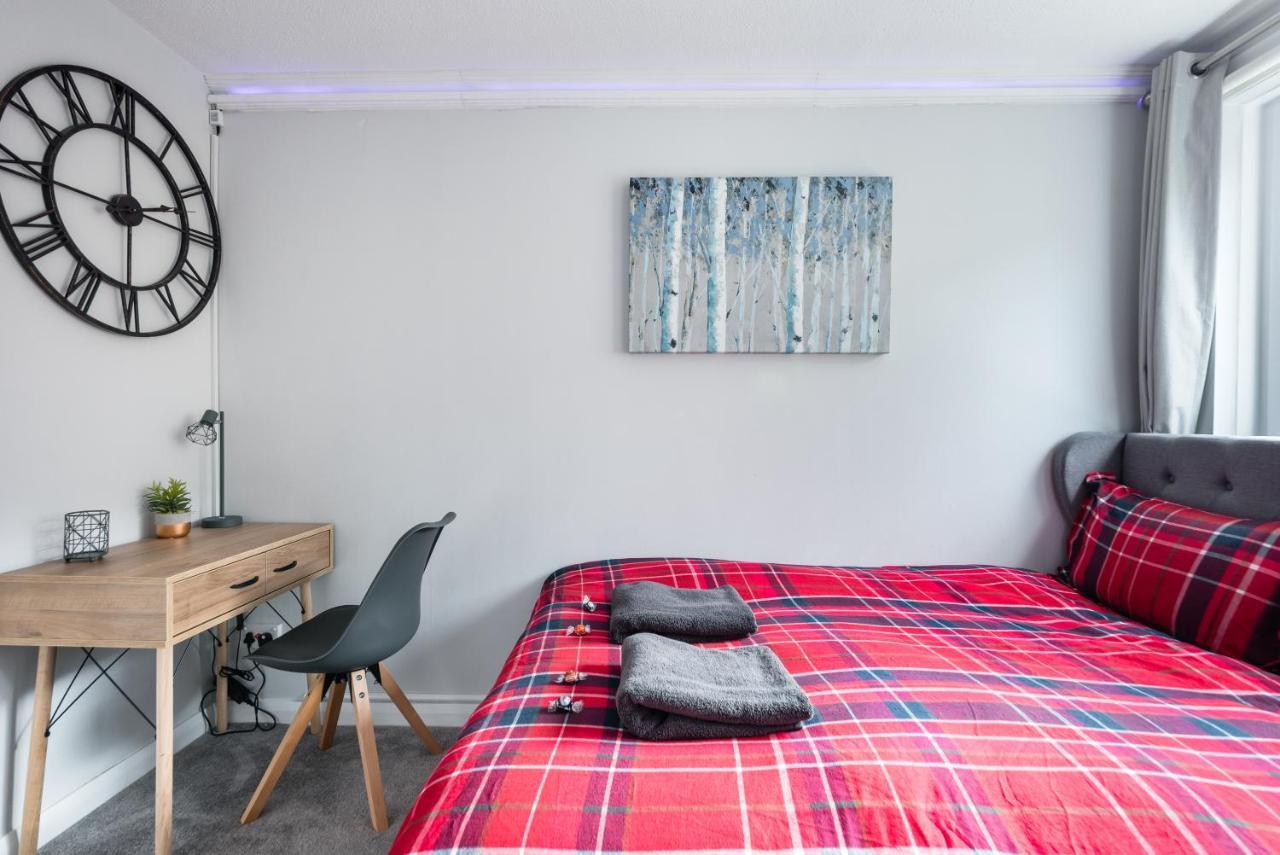 City Centre Stylish Apartment With Free Parking เอดินบะระ ภายนอก รูปภาพ